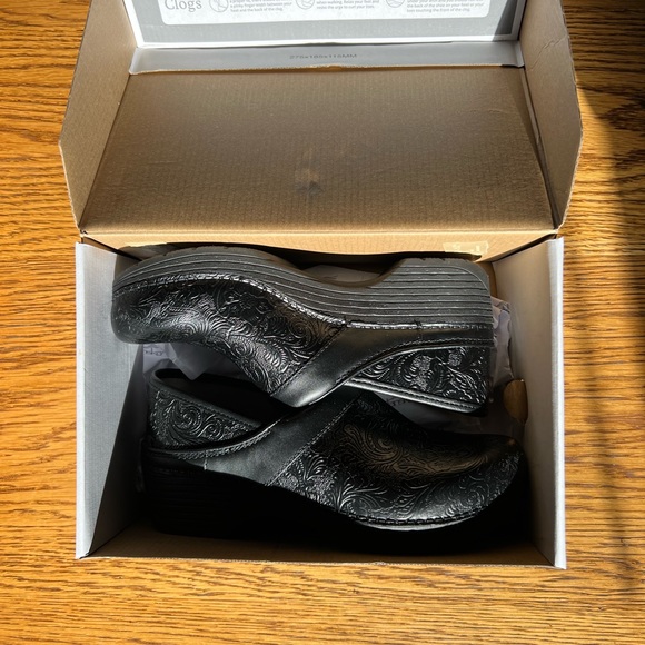 Dansko Size 37 (6.5/7) Never Worn - Picture 6 of 6